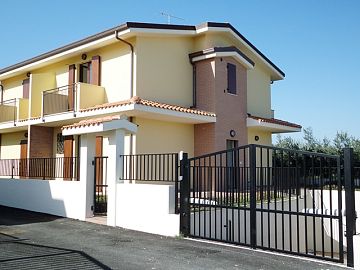 Villa bifamiliare in vendita a Santa Maria Imbaro (CH)  foto 3