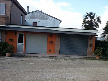Casa indipendente in vendita a Civitanova Marche (MC) via piane chienti 153 foto 8