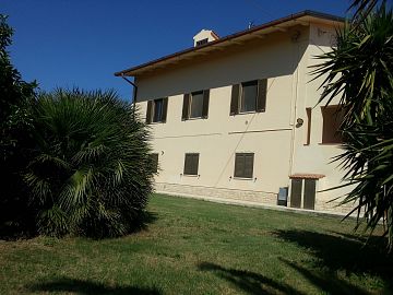 Casa indipendente in vendita a Potenza Picena (MC) strada regina  foto 2