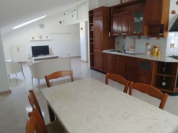 Appartamento in vendita a Chieti (CH) Via Vittorio Veneto foto 3