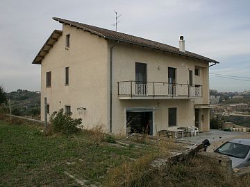 Casa indipendente in vendita a Chieti (CH) strada san donato foto 3