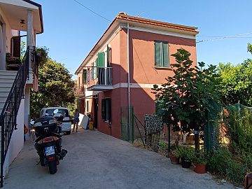 Casa indipendente in vendita a Chieti (CH) Via Peschiera 47 foto 3