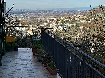 Casa indipendente in vendita a Chieti (CH) Via Salomone foto 3