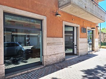 Negozio o Locale in vendita a Pescara (PE)  foto 19