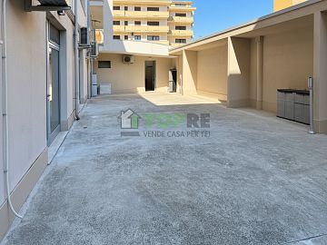 Negozio o Locale in vendita a Chieti (CH) Via Sulmona foto 12