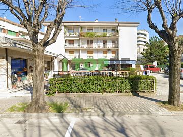 Negozio o Locale in vendita a Chieti (CH) Via Bellini foto 2