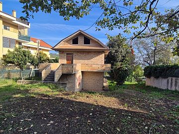 Casa indipendente in vendita a Chieti (CH) via dei lucani foto 1