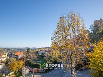 Appartamento in vendita a Chieti (CH) Via Picena foto 2