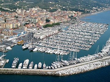 Negozio o Locale in vendita a Lavagna (GE) via Devoto foto 1