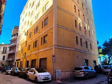 Appartamento in vendita a Chieti (CH) Via Arcivescovado foto 2