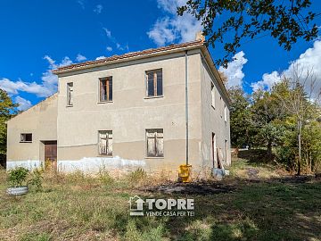 Casa indipendente in vendita a Chieti (CH) Via Ugo Agostini foto 7