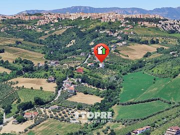 Casa indipendente in vendita a Chieti (CH)  foto 2