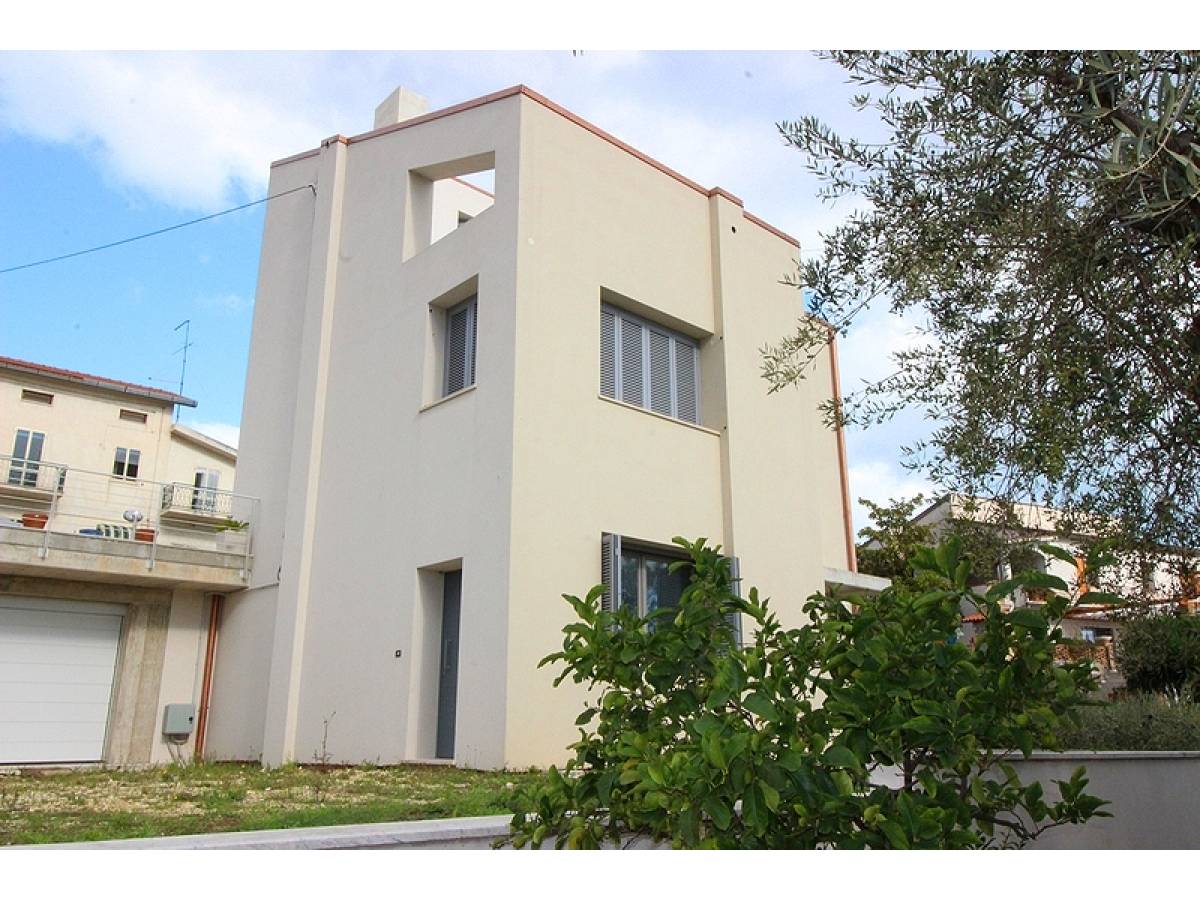 Two family house for sale in   at Ortona - 92165 foto 12