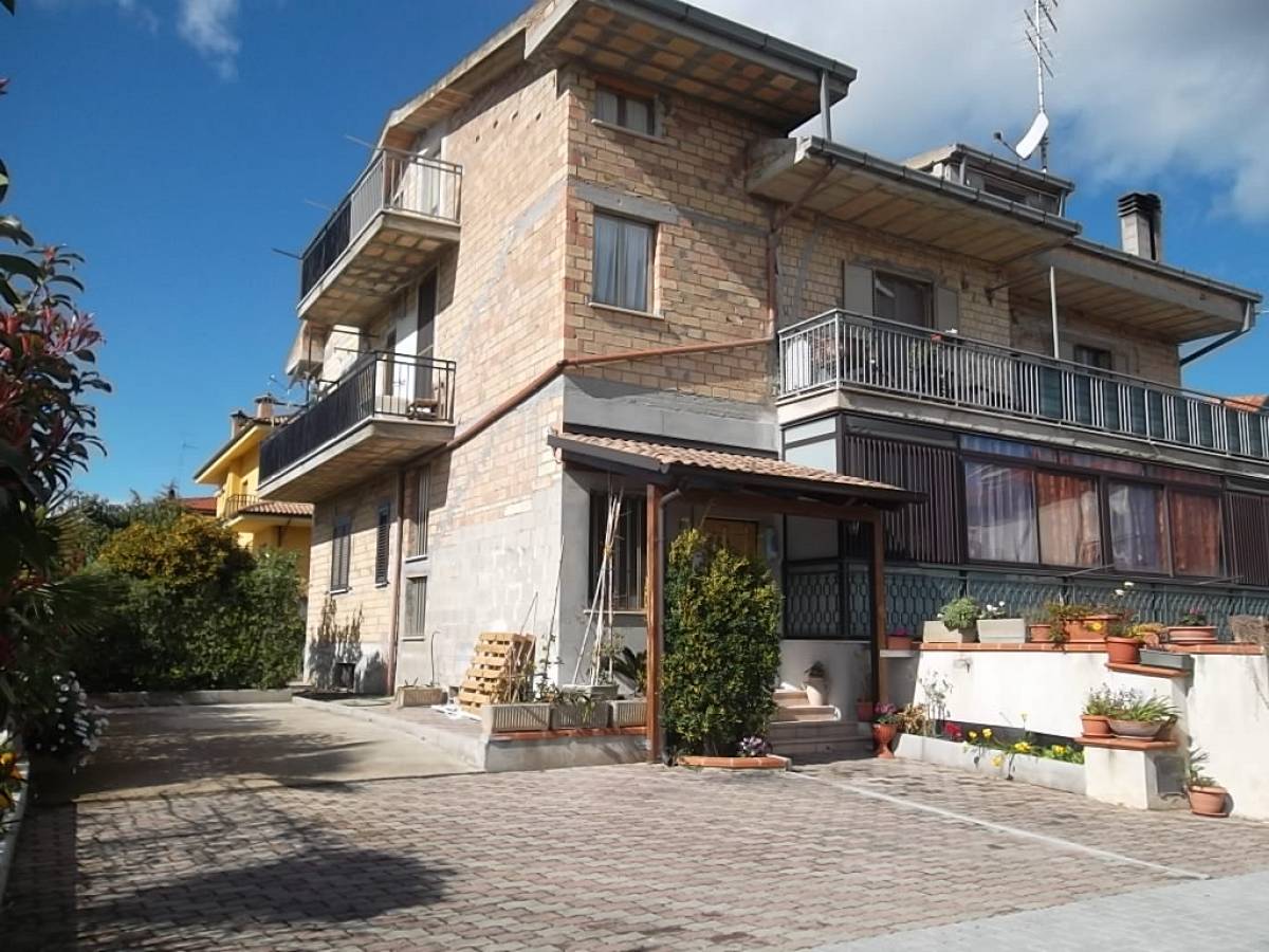 Two family house for sale in   at Casalbordino - 7380075 foto 1