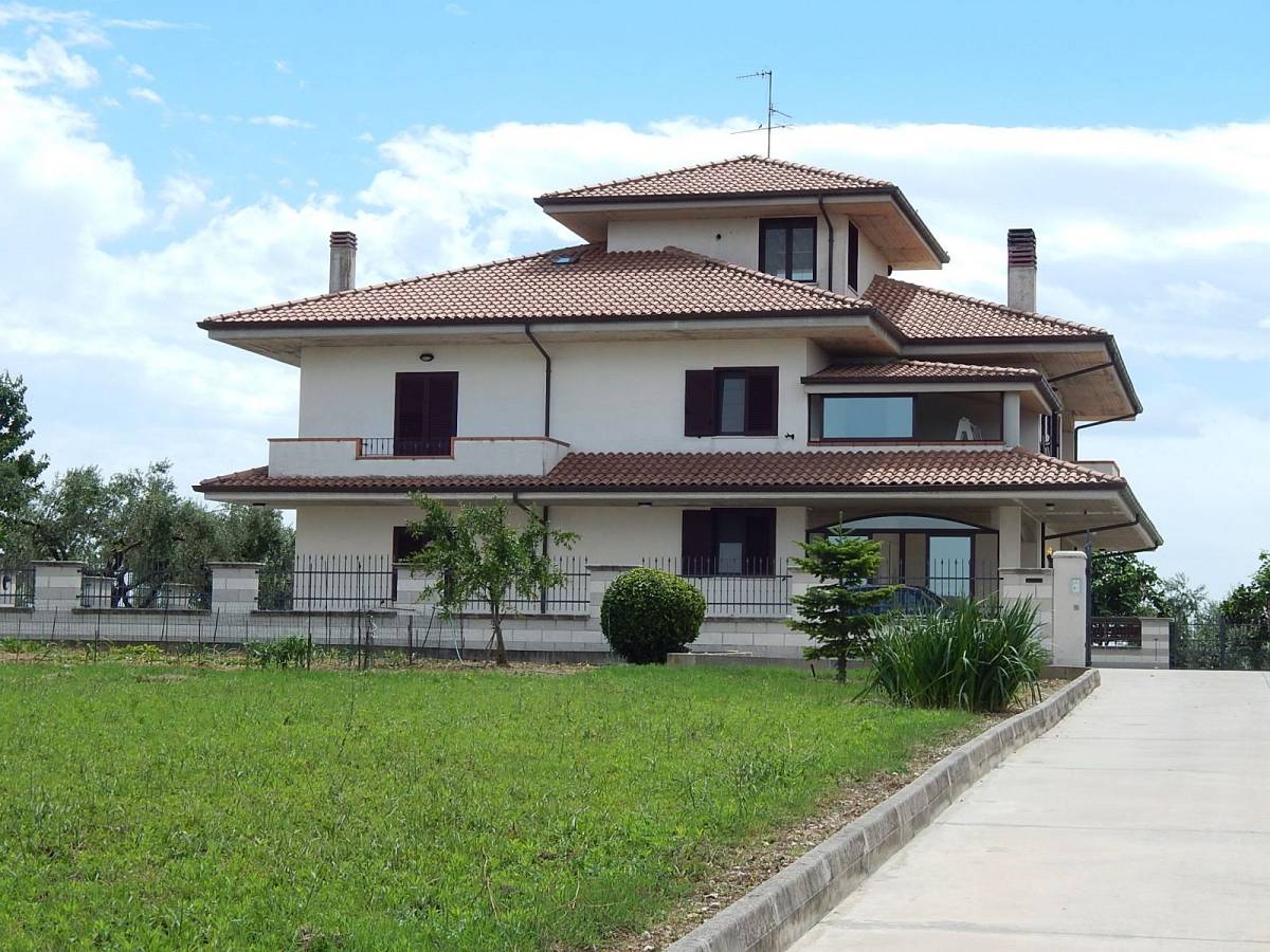 Villa in vendita in c.da velone  a Pianella - 2378761 foto 1