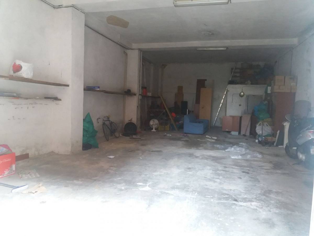 Garage for sale in VIA Trieste Del Grosso 11  at Chieti - 6862865 foto 2