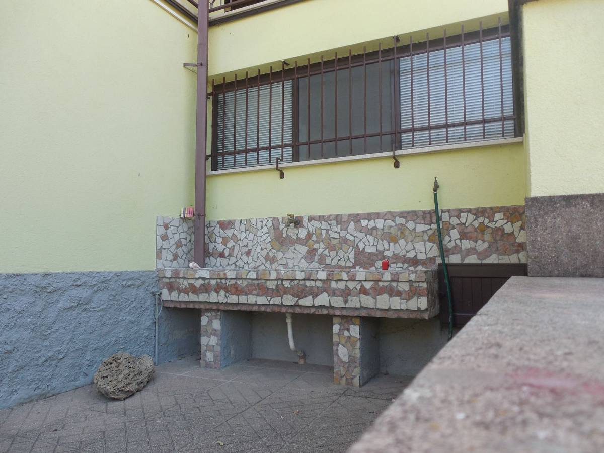 Two family house for sale in Via Pietrara 42  at Lettomanoppello - 5101516 foto 11