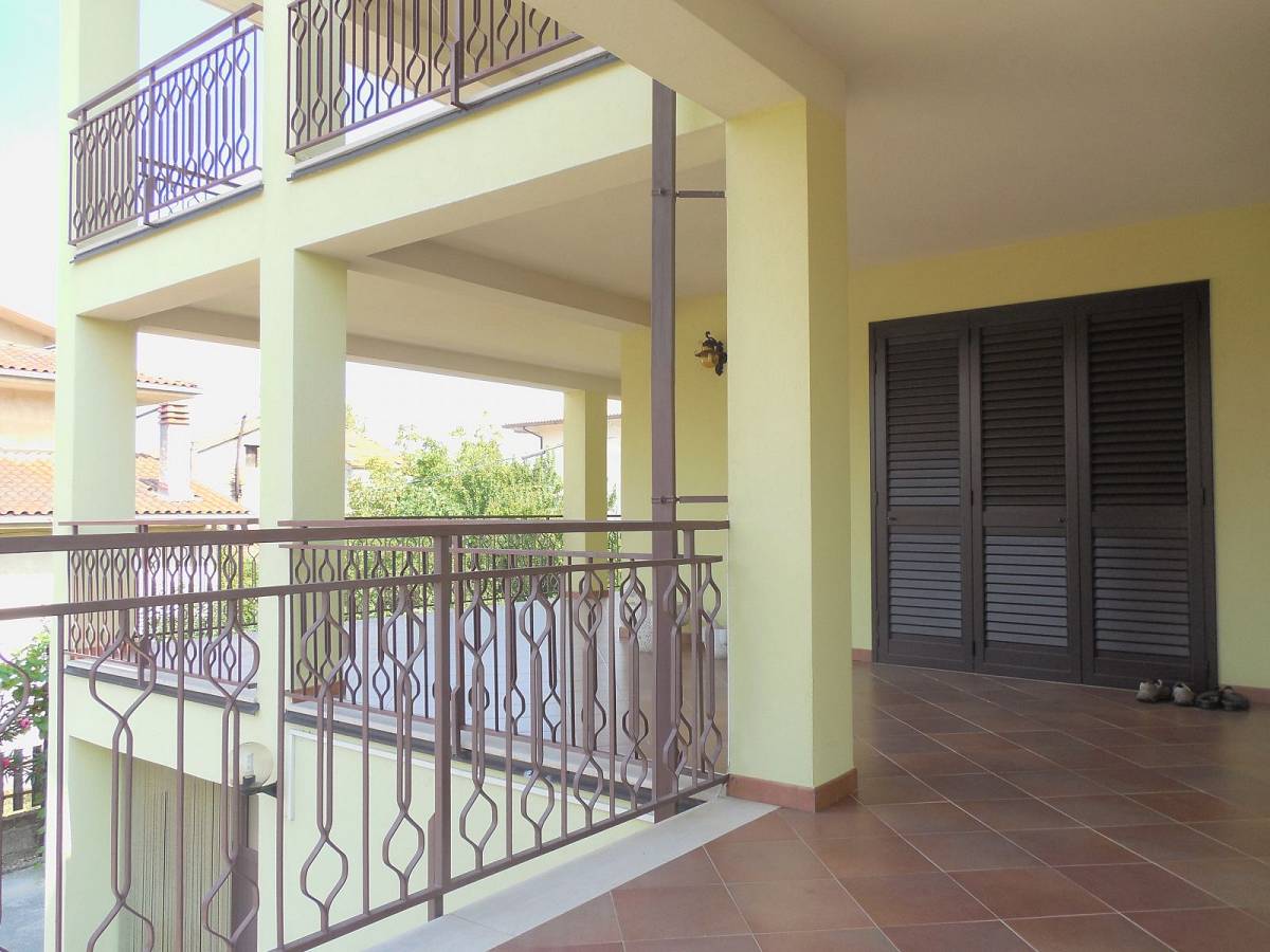 Two family house for sale in Via Pietrara 42  at Lettomanoppello - 5101516 foto 18