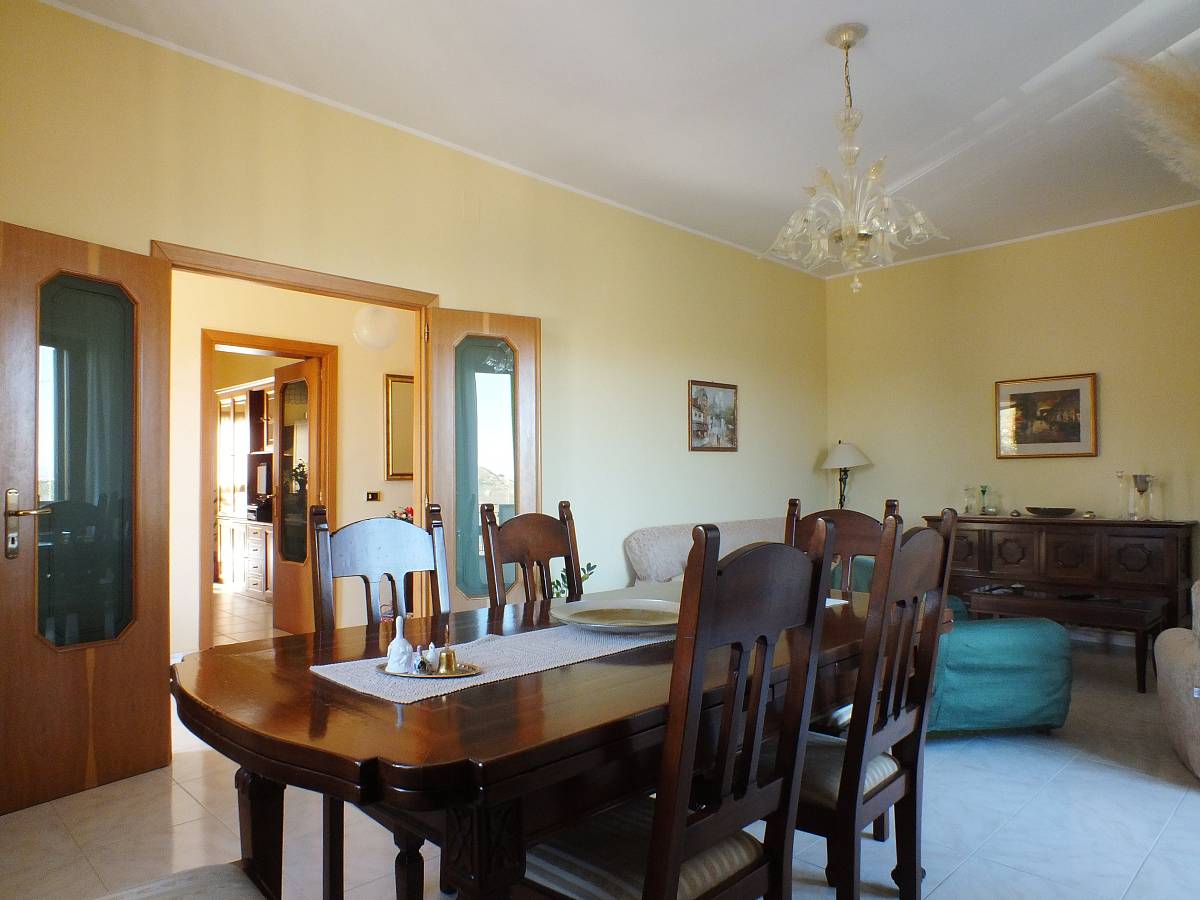 Villa for sale in Via Carluzzi  in Paese - Centro Storico area at Manoppello - 1190984 foto 17