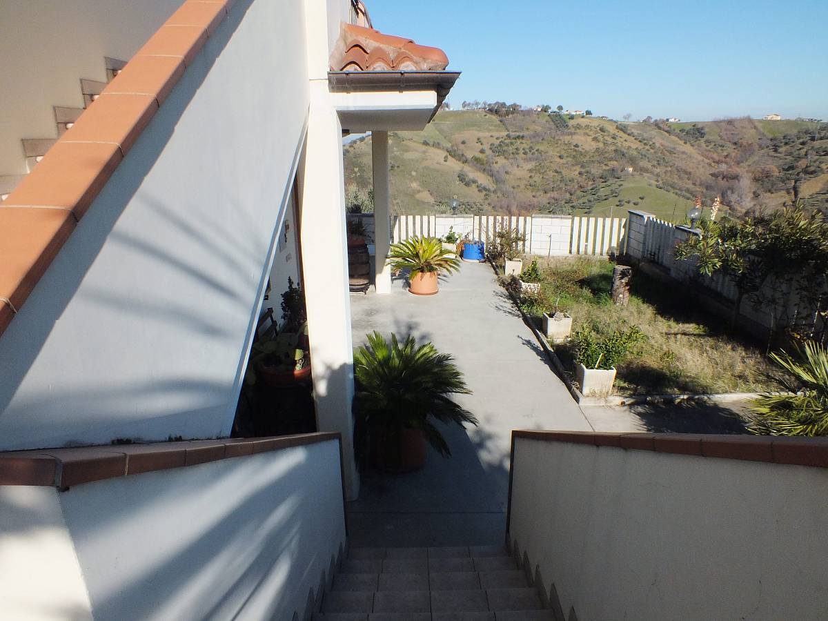 Villa for sale in Via Carluzzi  in Paese - Centro Storico area at Manoppello - 1190984 foto 29