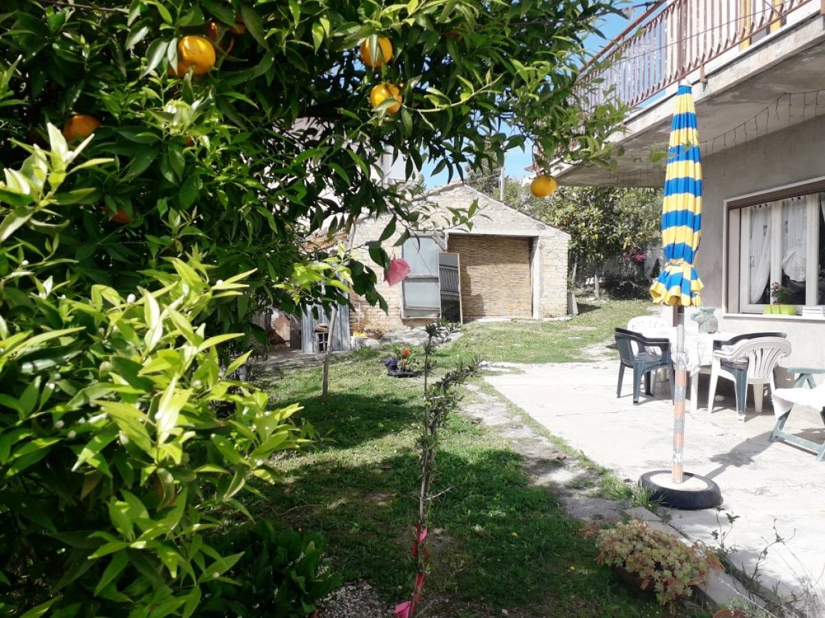 Porzione di casa in vendita in via capone  a Cepagatti - 4230525 foto 1