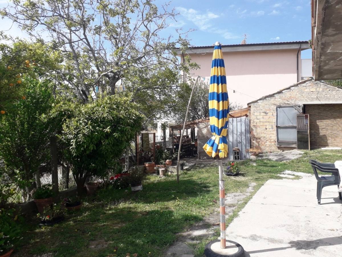 Porzione di casa in vendita in via capone  a Cepagatti - 4230525 foto 2