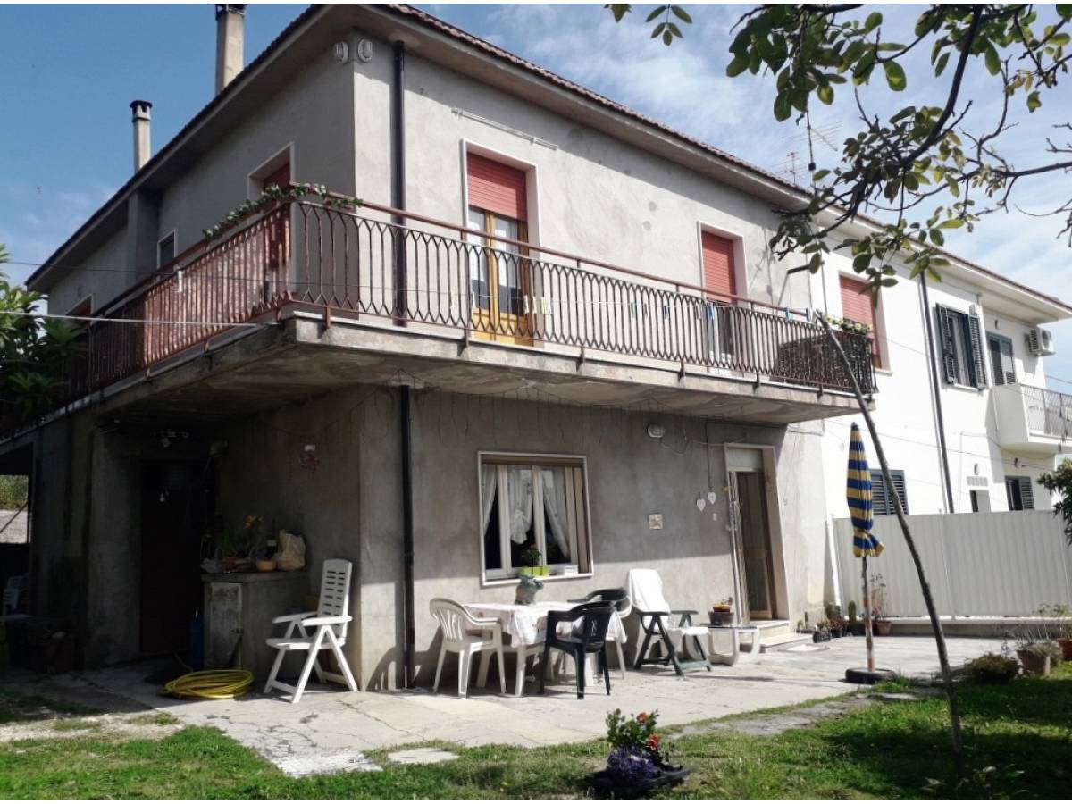 Porzione di casa in vendita in via capone  a Cepagatti - 4230525 foto 3