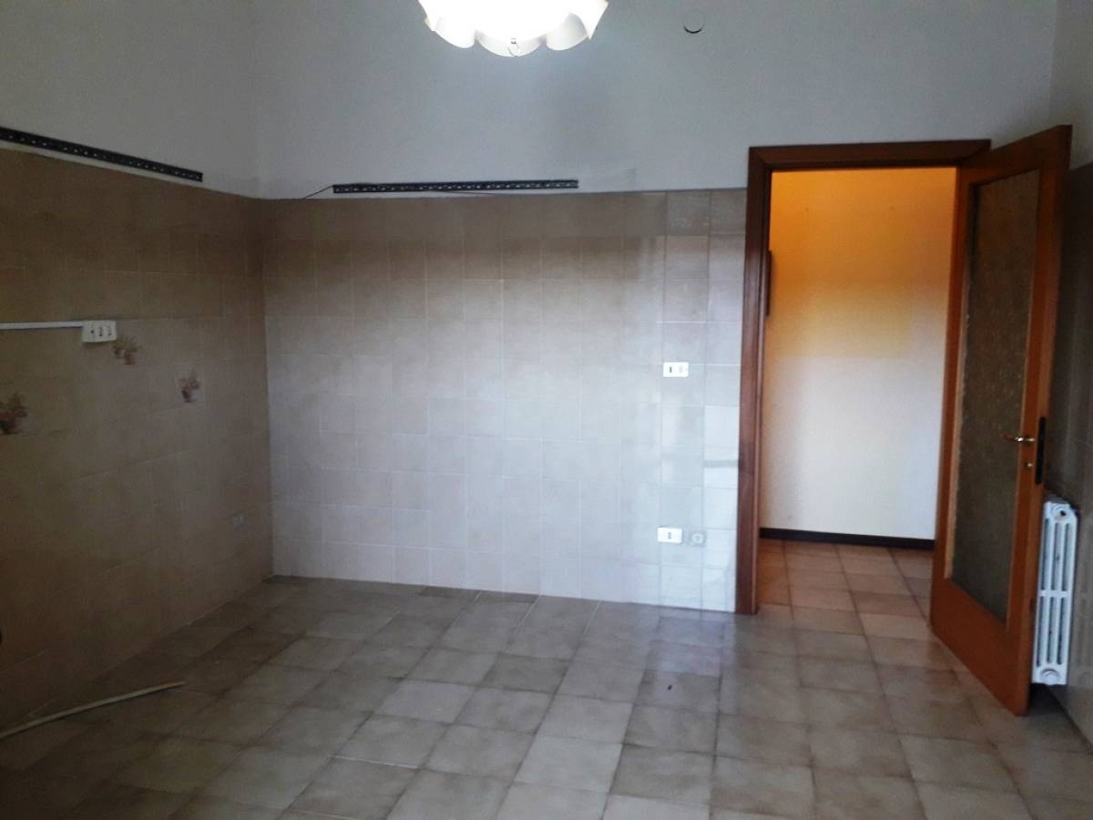 Apartment for sale in via federico salomone  in Porta Pescara - V. Olivieri area at Chieti - 3650456 foto 11