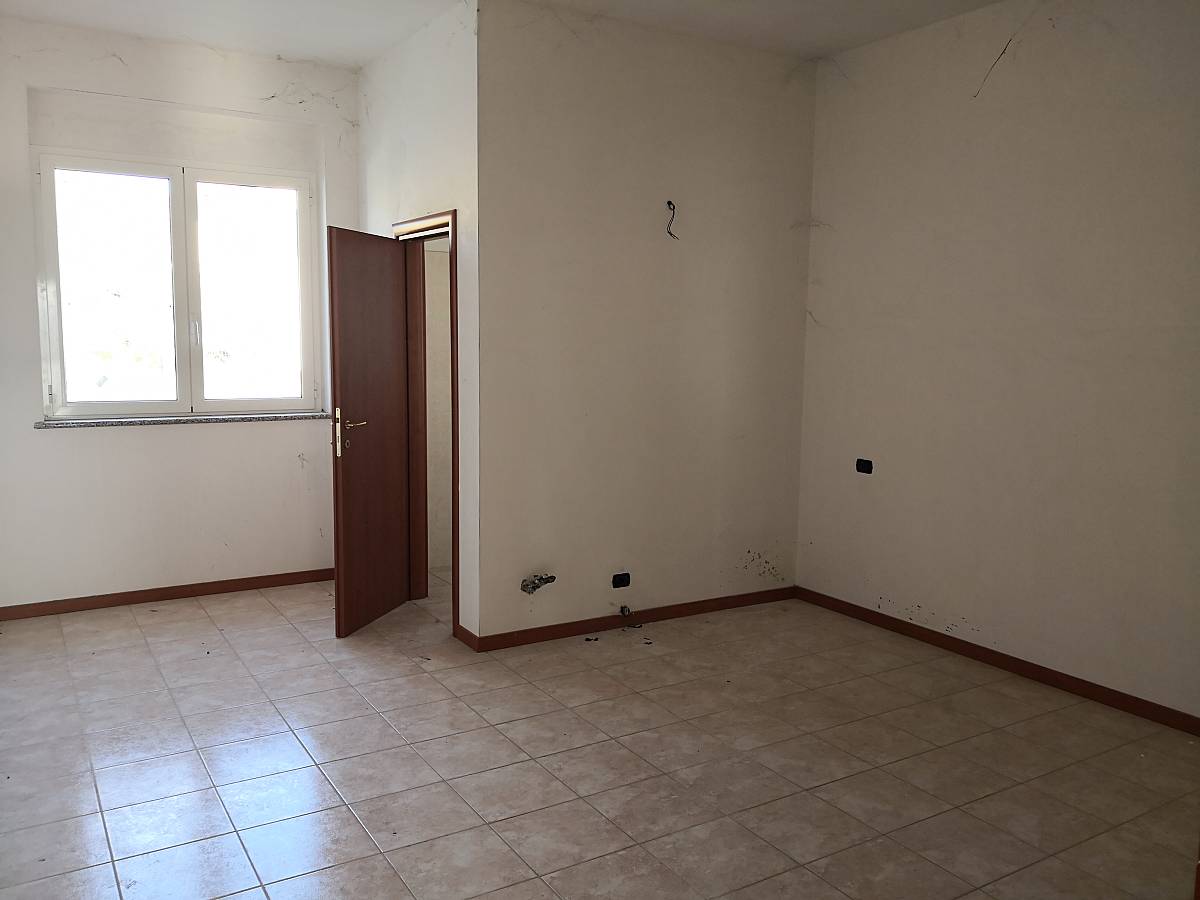 Appartamento in vendita in Via San Cassiano  a Alanno - 2970175 foto 3
