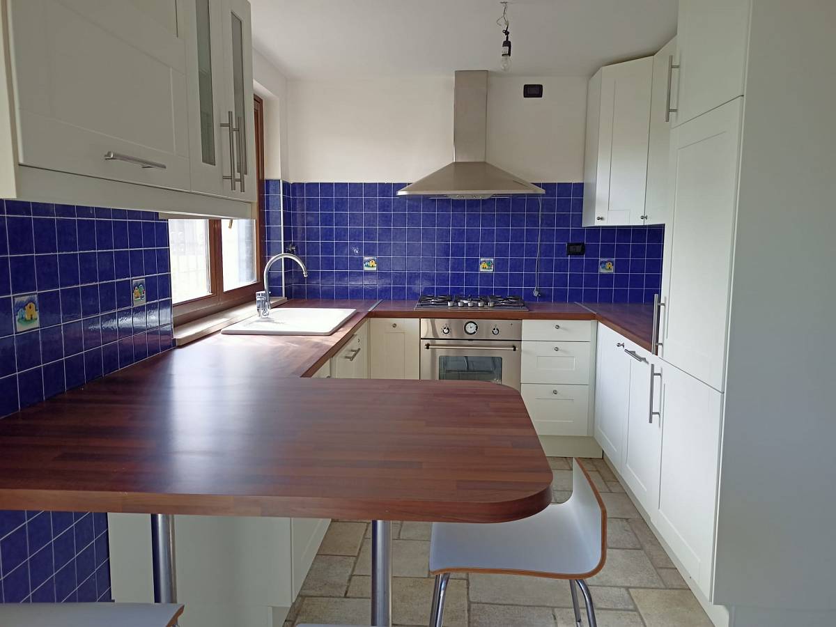 Terraced house for sale in Via Aldo Moro 37  at Moscufo - 9816590 foto 10