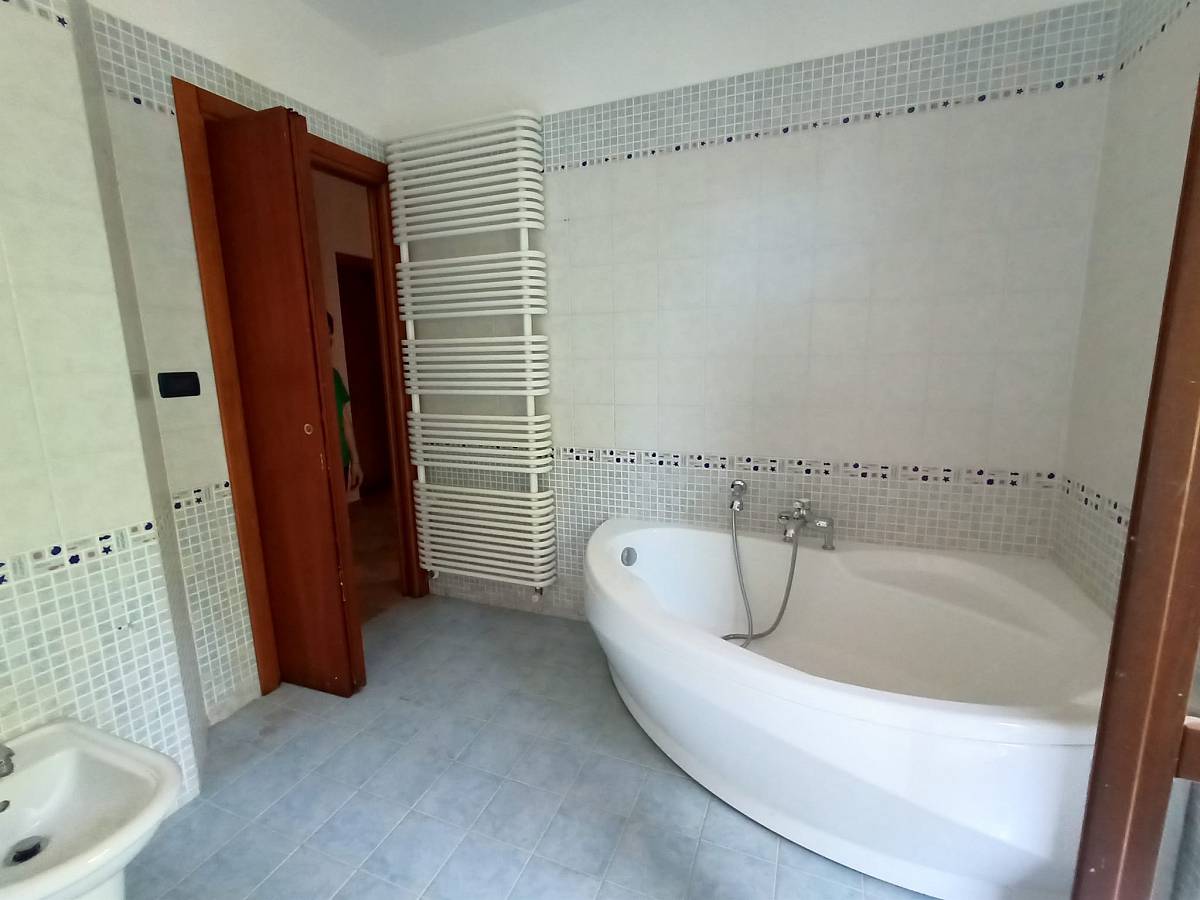 Terraced house for sale in Via Aldo Moro 37  at Moscufo - 9816590 foto 21