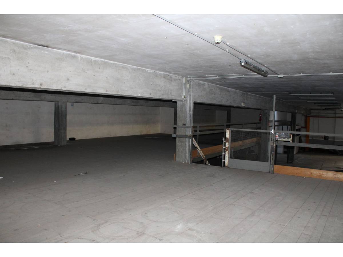 Warehouse for sale in Viale Amendola 242  in Sambuceto Centro area at San Giovanni Teatino - 8751601 foto 3