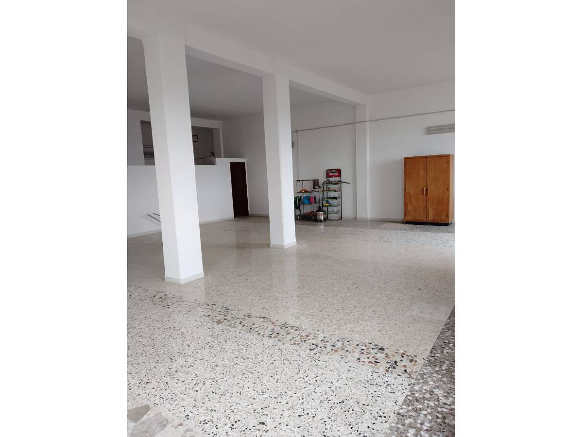 Entire building for sale in P.zza S. Urbano   at Bucchianico - 1339309 foto 6