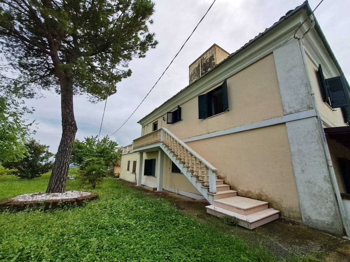 Indipendent house for sale in contrada casali  at Nocciano - 9667822 foto 1