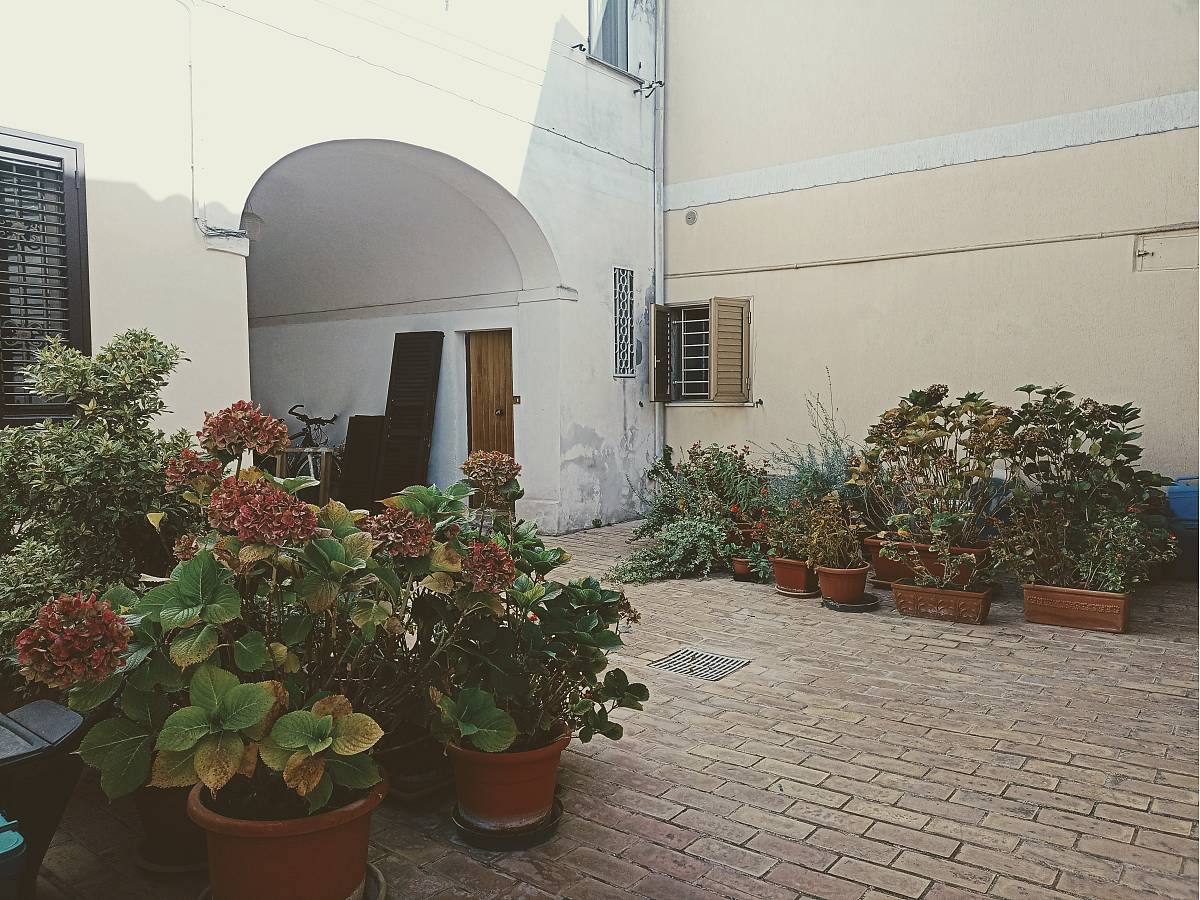 Casa indipendente in vendita in Via Parladore zona S. Maria - Arenazze a Chieti - 5746608 foto 1