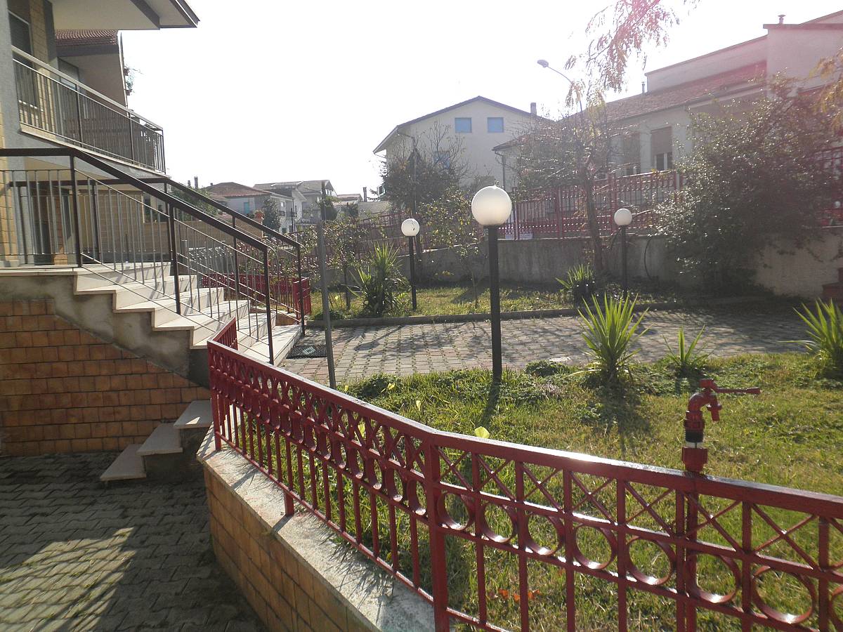 Two family house for sale in via San Rocco  at Giuliano Teatino - 405978 foto 7