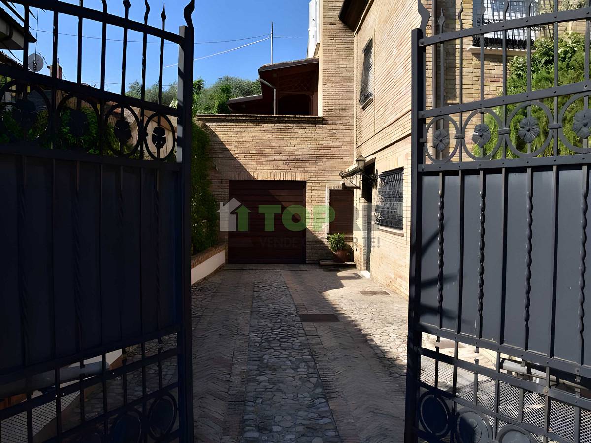 Villa for sale in   in Centro Levante area at Chieti - 4695516 foto 5