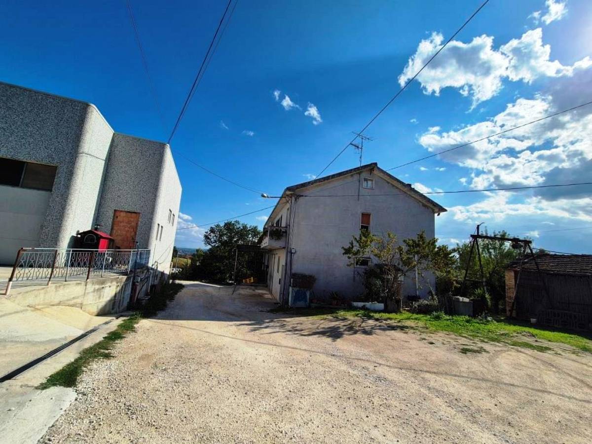 Casa indipendente in vendita in strada delle cave zona San Salvatore a Chieti - 1354706 foto 1