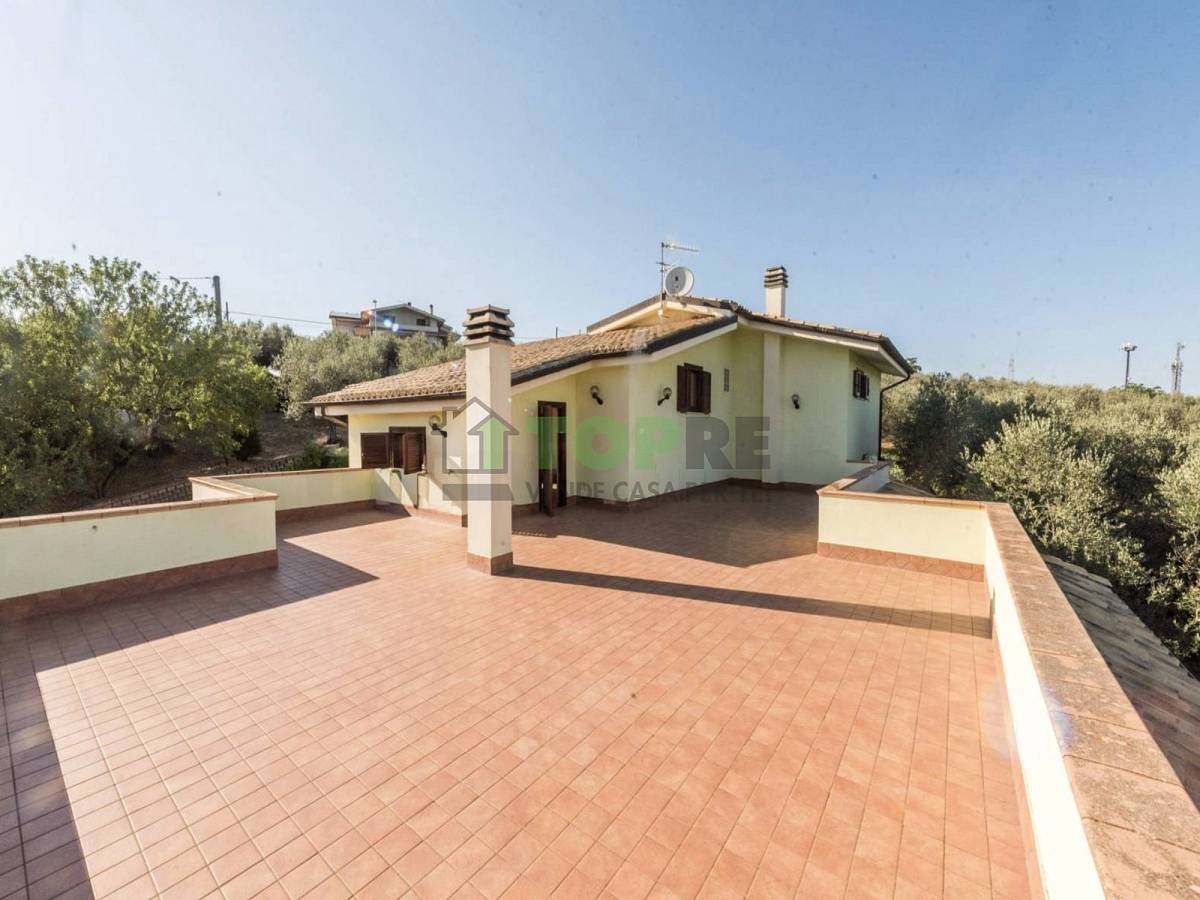 Villa for sale in   at Moscufo - 9570629 foto 9