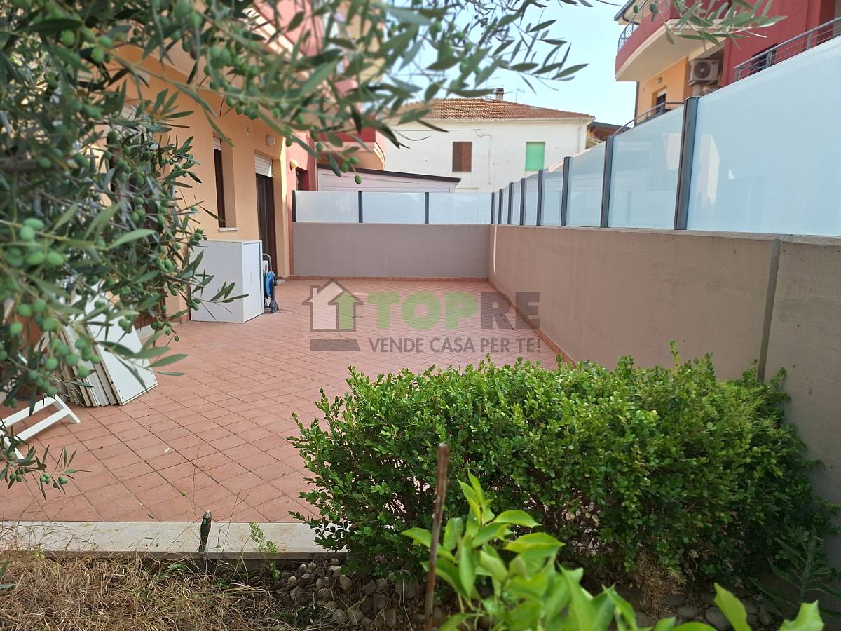 Apartment for sale in   at Cappelle sul Tavo - 5209895 foto 24