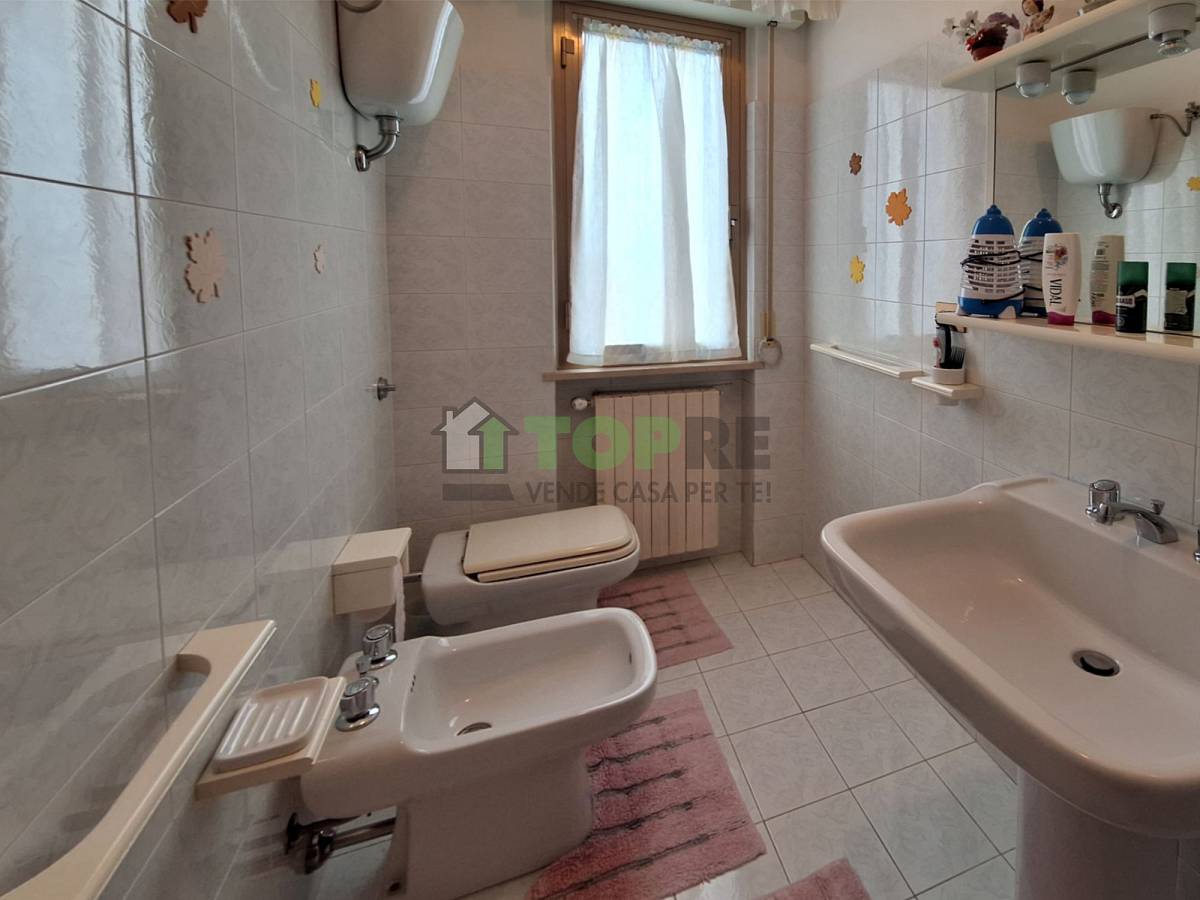 Apartment for sale in   at Cappelle sul Tavo - 8863648 foto 7