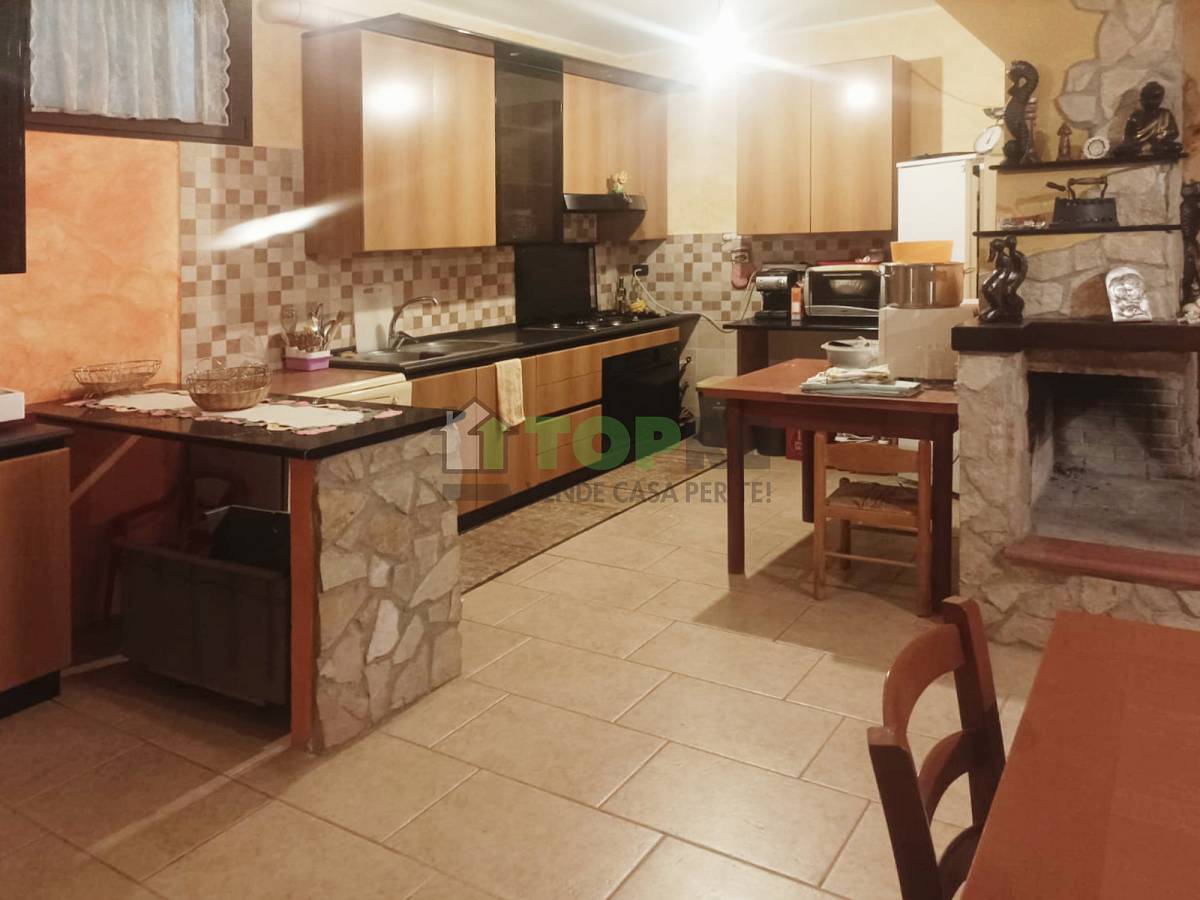 Terraced house for sale in   at Montenero di Bisaccia - 4520303 foto 23