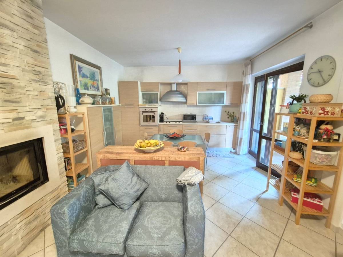 Villa a schiera in vendita in via paolucci zona Scalo a Manoppello - 8862418 foto 9