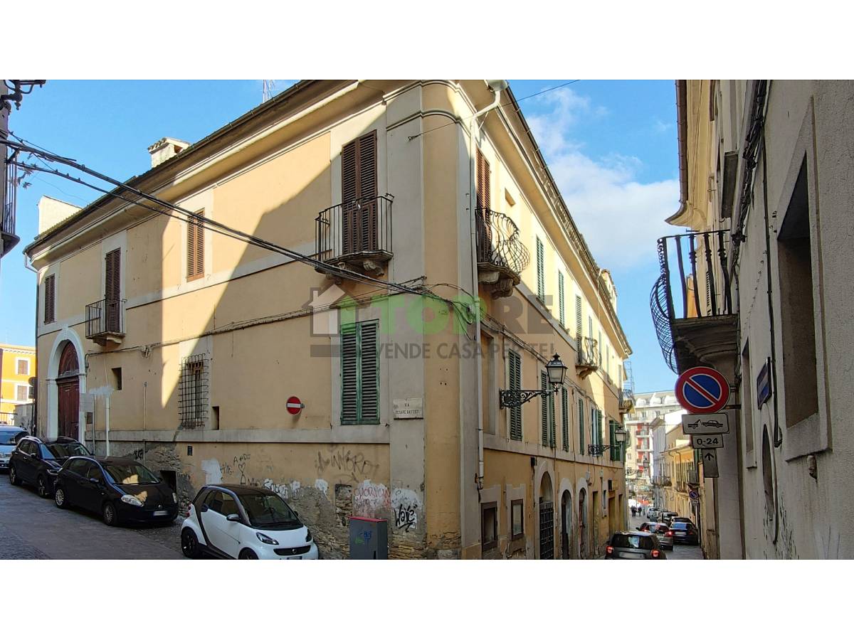 Porzione di casa in vendita in  zona Zona Piazza Matteotti a Chieti - 7358709 foto 2