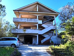 Vendita Villa bifamiliare in V a Chieti